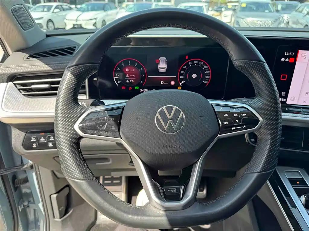 Volkswagen Talagon 2023 380TSI 4WD R-Line Launch Edition фото 25