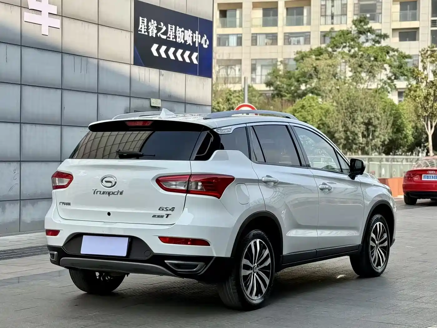 GAC Trumpchi Trumpchi GS4 2017 235T Automatic 2WD Luxury Smart Connected Edition фото 9