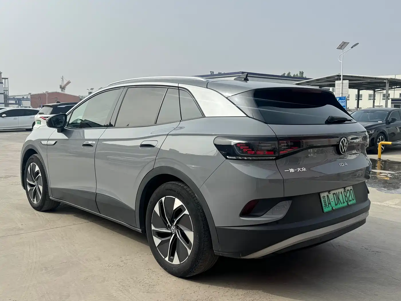 VOLKSWAGEN ID.4 X