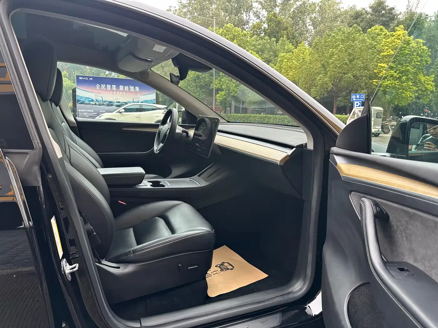 Фото 17 - Tesla Model Y