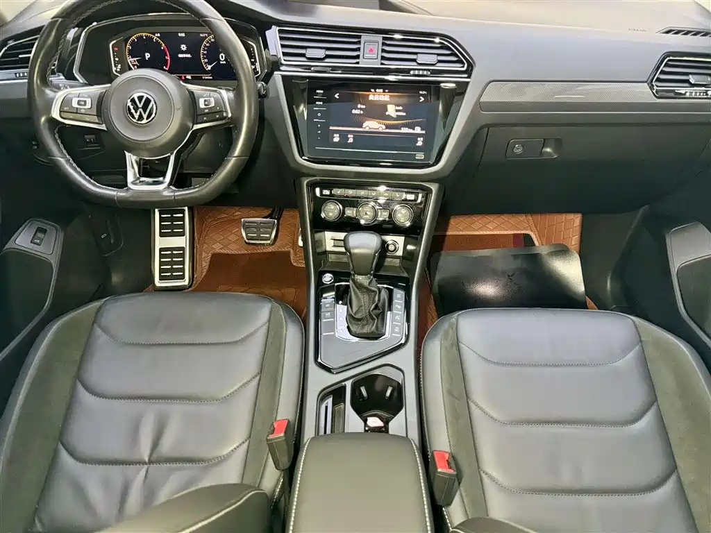 Volkswagen Tiguan L 2021 330TSI Automatic 2WD R-Line Premium фото 13