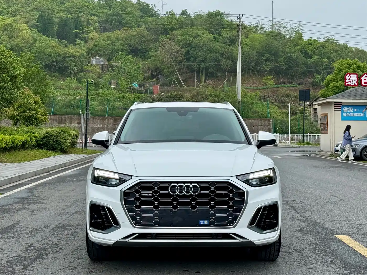 Audi Q5L 2022 40T Luxury Dynamic фото 2