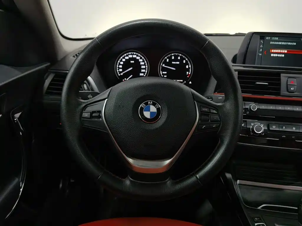 Photo 11 - BMW 2 Series (Import)