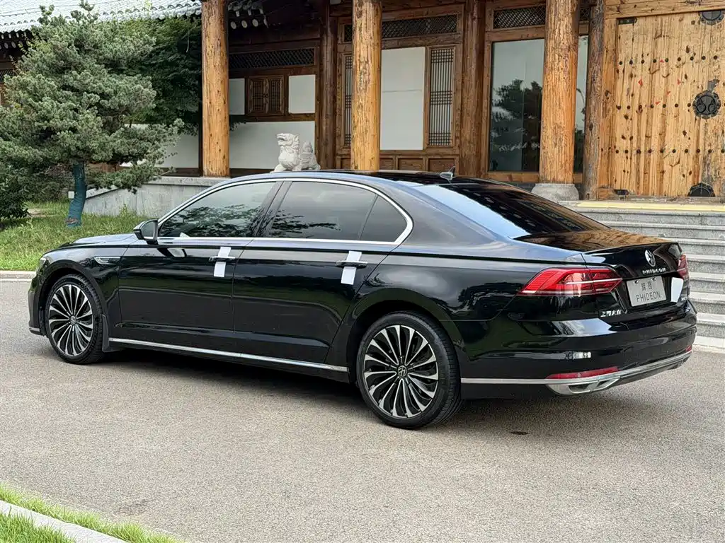 Volkswagen Phideon 2023 2021 380TSI Premium Edition