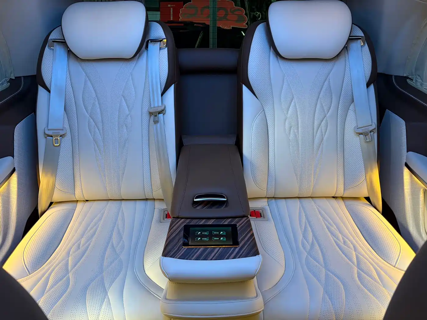 Mercedes-Benz V-Class 2022 V 260 L Long Wheelbase Luxury Edition фото 19