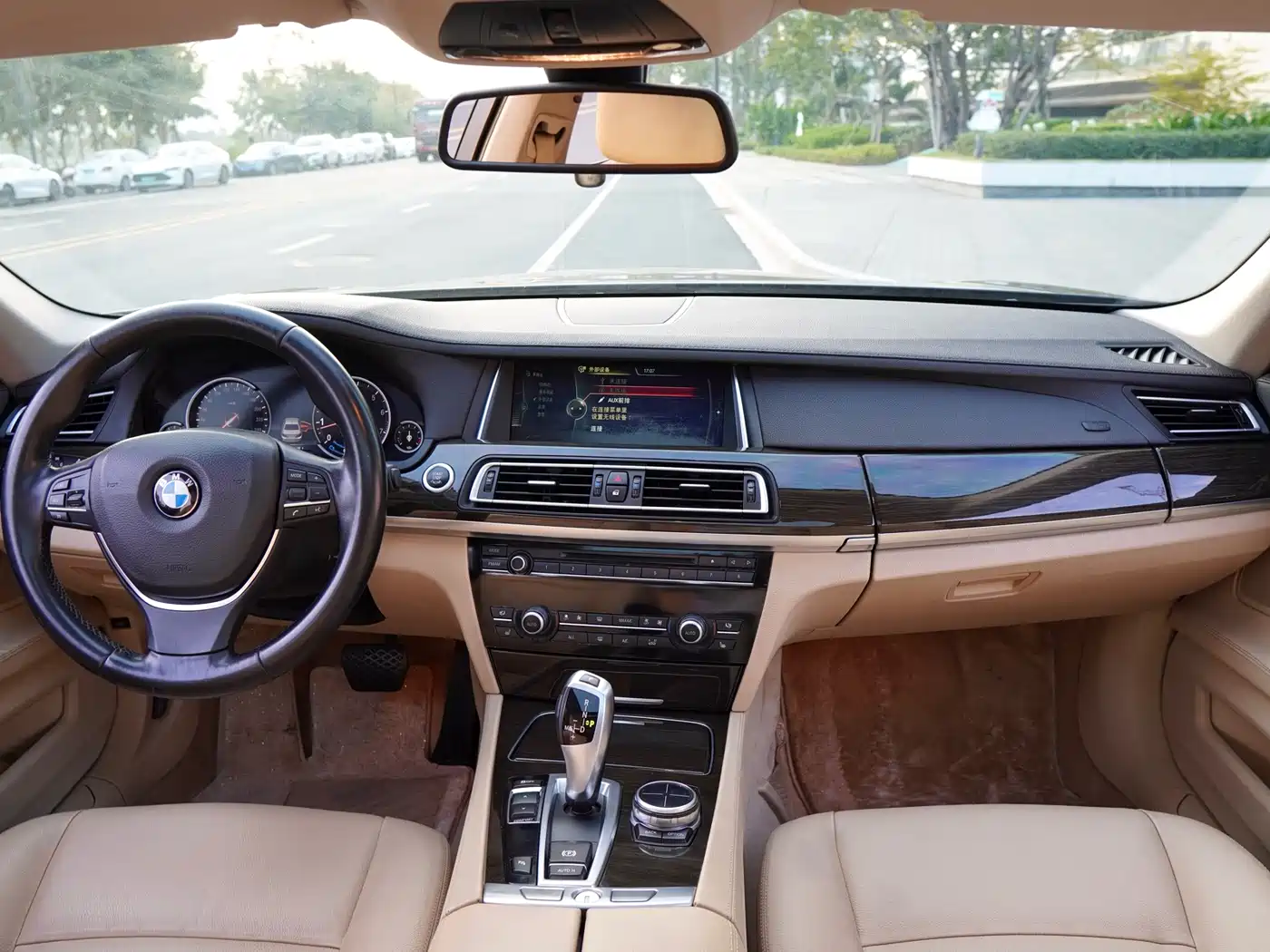 BMW 7 Series 2013 Model 730Li Leading фото 7