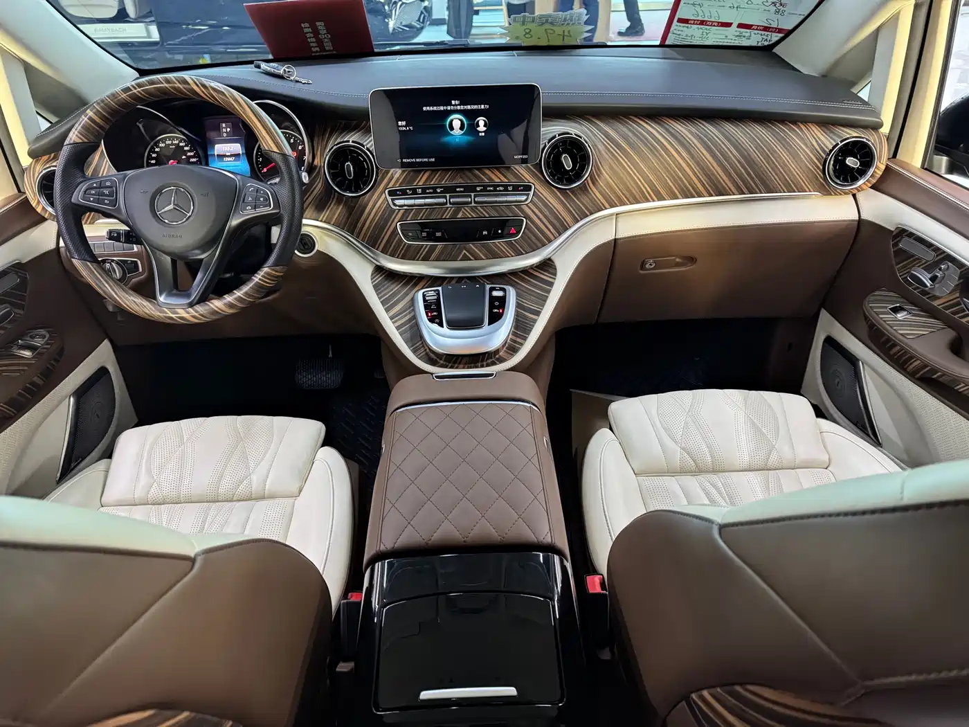 Mercedes-Benz V-Class 2022 V 260 L Long Wheelbase Luxury Edition фото 8