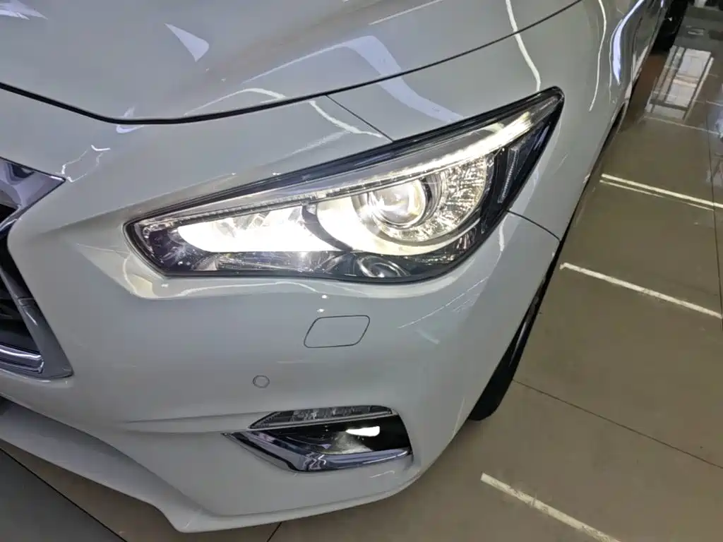 Infiniti Q50L 2019 2018 2.0T Premium Edition (China VI)