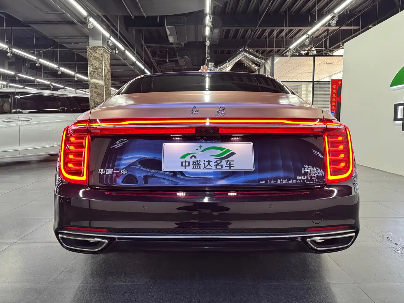 Hongqi H9 2020 2.0T Smart Connection Qi Chang Edition фото 5