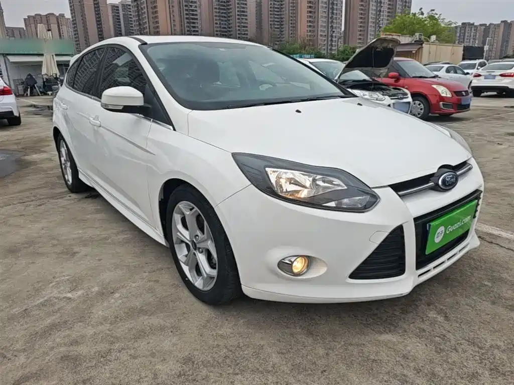 Фото 4 - Ford Focus