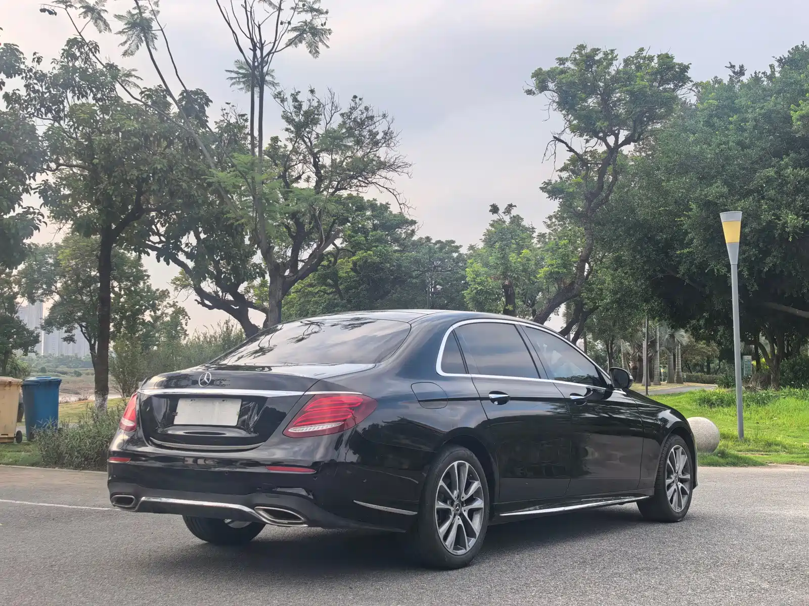 صورة 7 - Mercedes-Benz E-Class