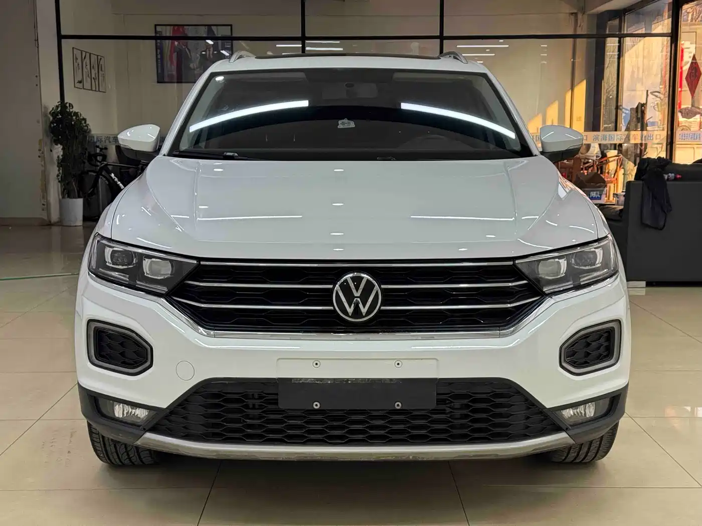 Volkswagen T-ROC 2021 Facelift 280TSI DSG 2WD Elite Smart Connect Edition фото 2