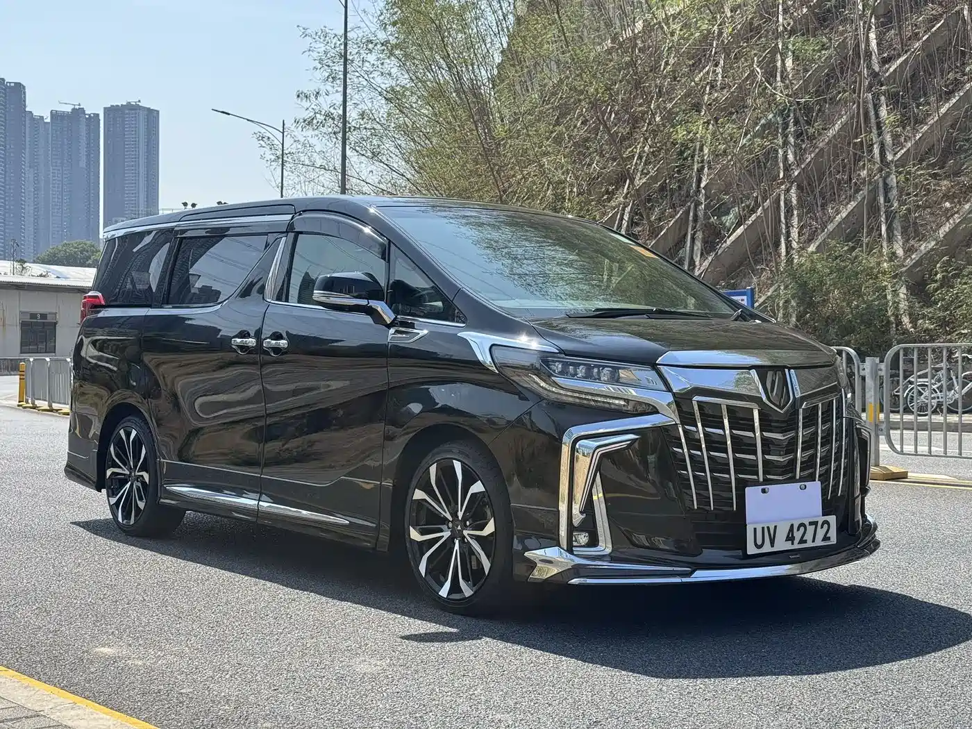 Toyota Alphard 2018 Facelift 3.5L Premium Edition фото 3
