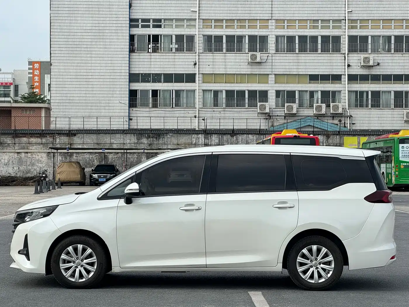 GAC Trumpchi Trumpchi M6 2019 270T DCT Luxury Edition (7-seater) (China VI) фото 7