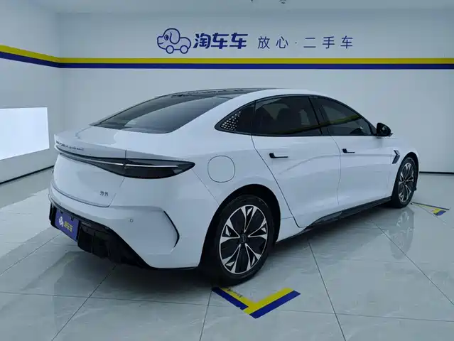BYD Seal 2022 550km Standard Range RWD Premium — фото 3