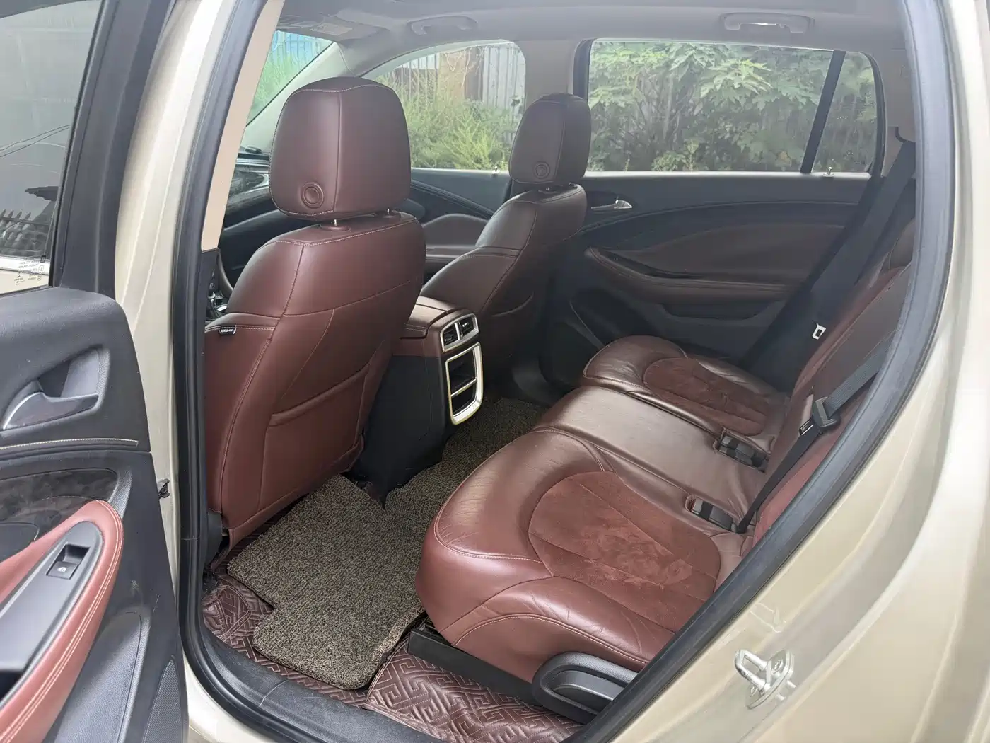 Фото 6 - Buick Envision Plus