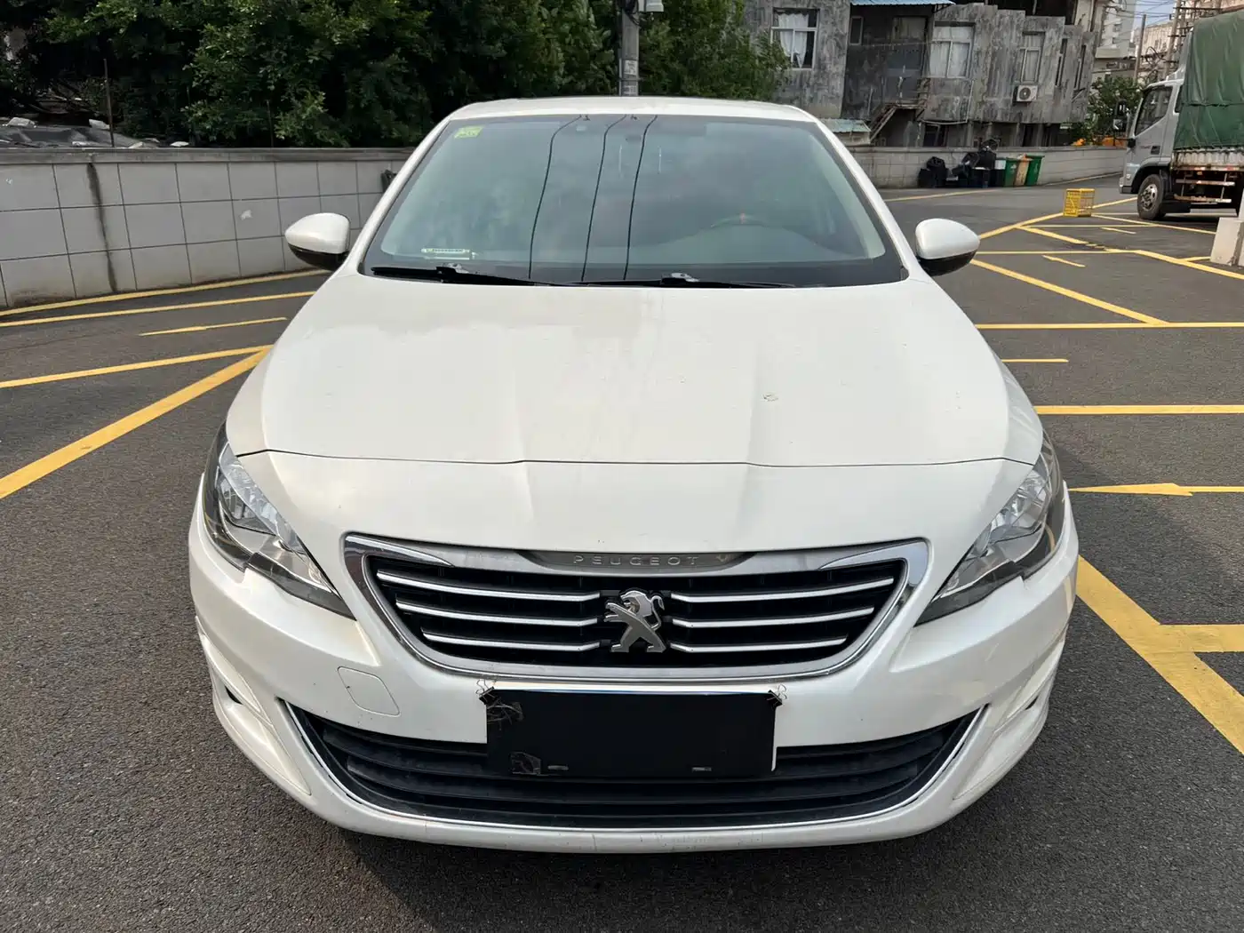 Peugeot 408 2016 1.6T Automatic Luxury Edition фото 2