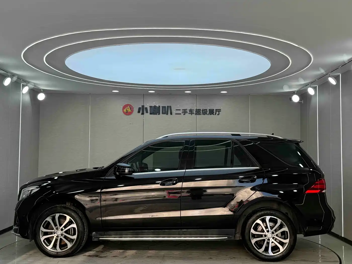 Mercedes-Benz GLE 2017 GLE 320 4MATIC Luxury фото 4