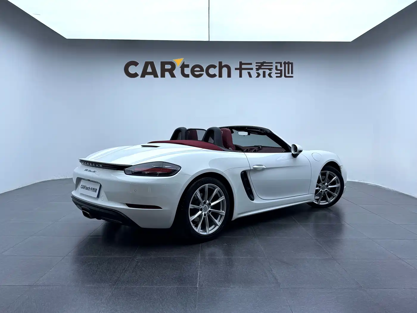 Porsche 718 2022 Boxster 2.0T фото 5
