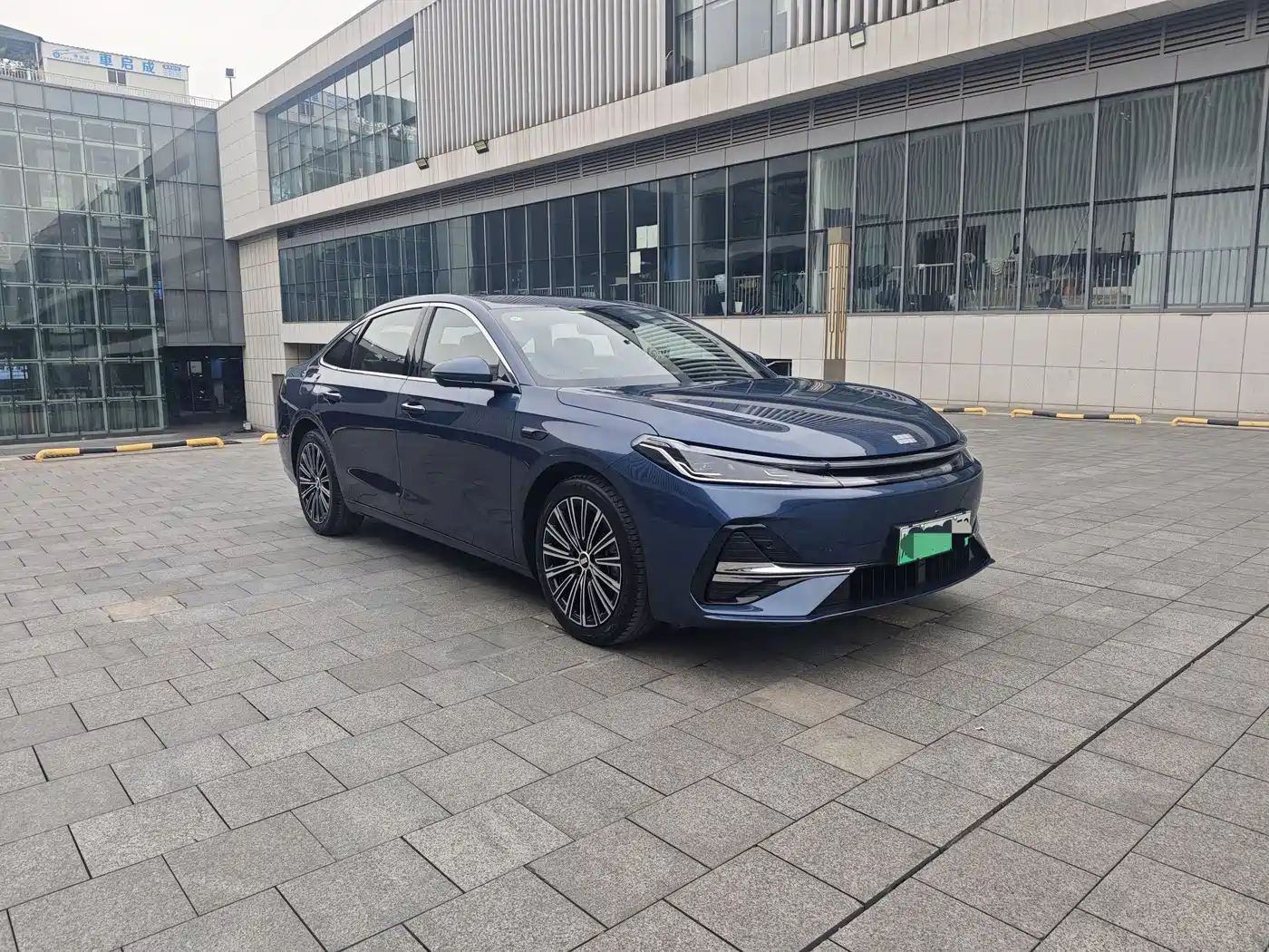 Geely Galaxy Galaxy A7 2025 EM-i фото 2