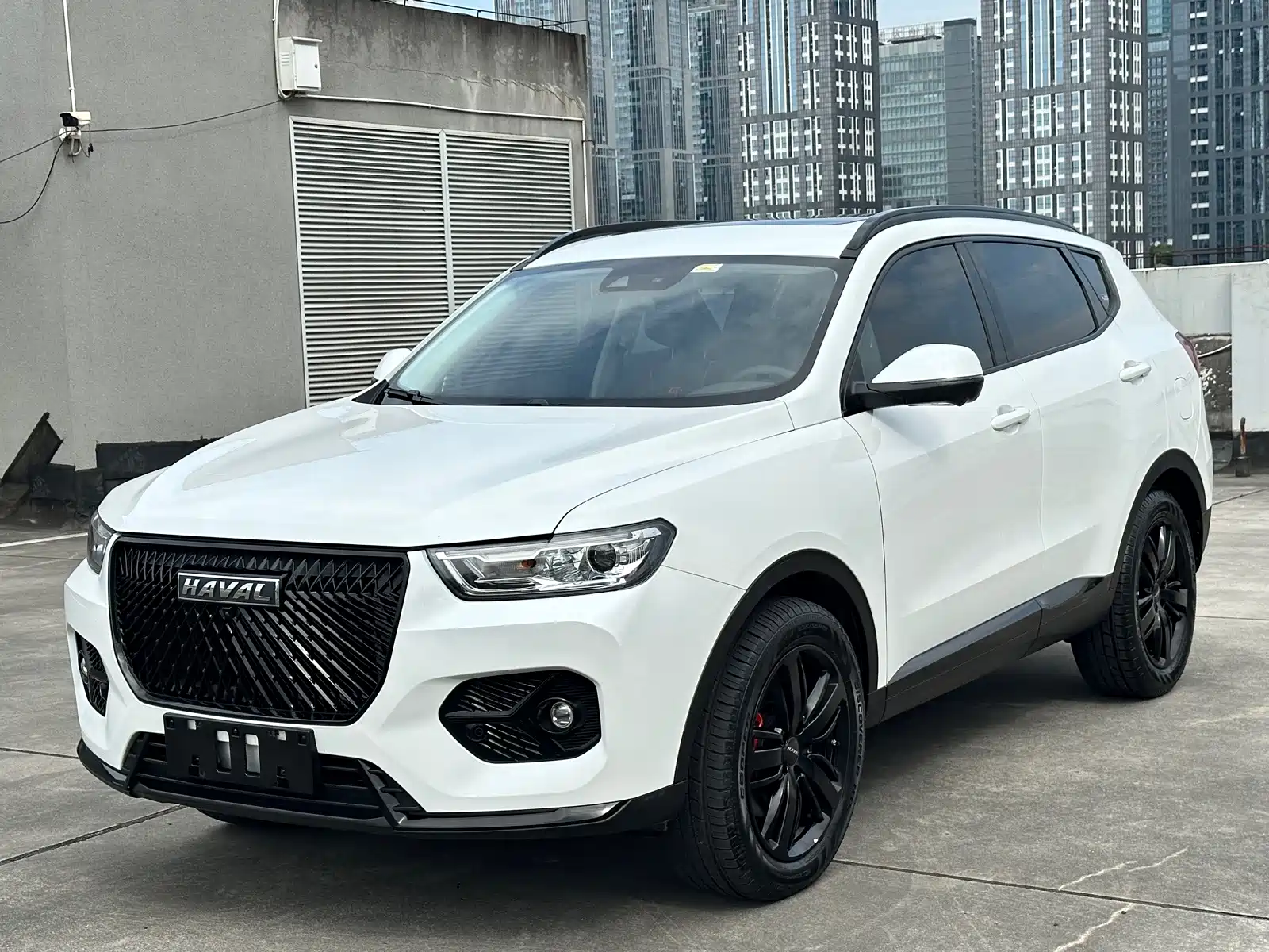 Photo 1 - Haval H6