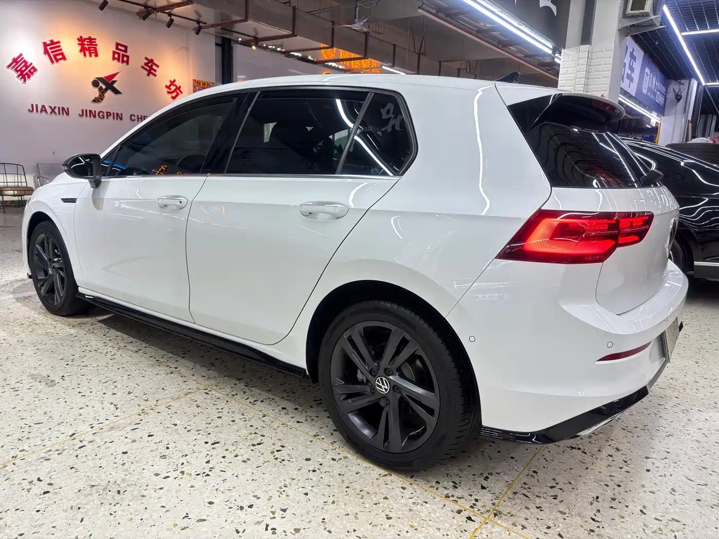 Volkswagen Golf 2023 280TSI DSG R-Line Lite фото 5