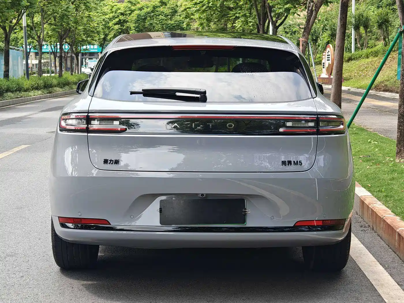 AITO Wenjie AITO M5 2025 Extended Range Ultra AWD фото 11