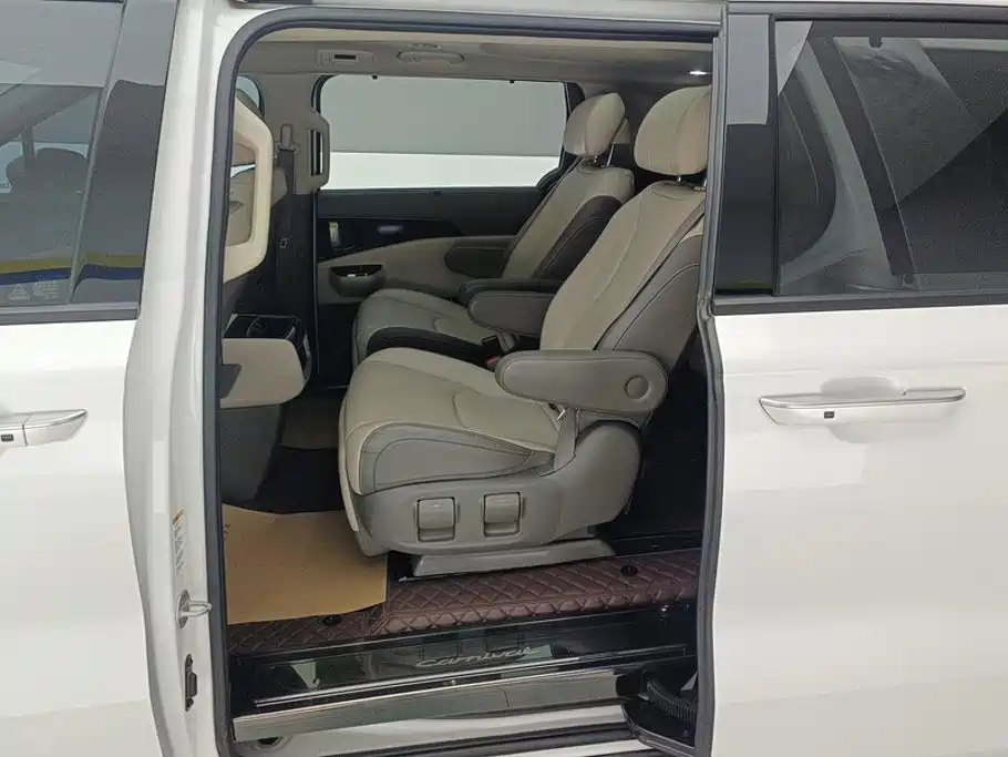 Kia Carnival 2022 2021 2.0T Flagship Edition