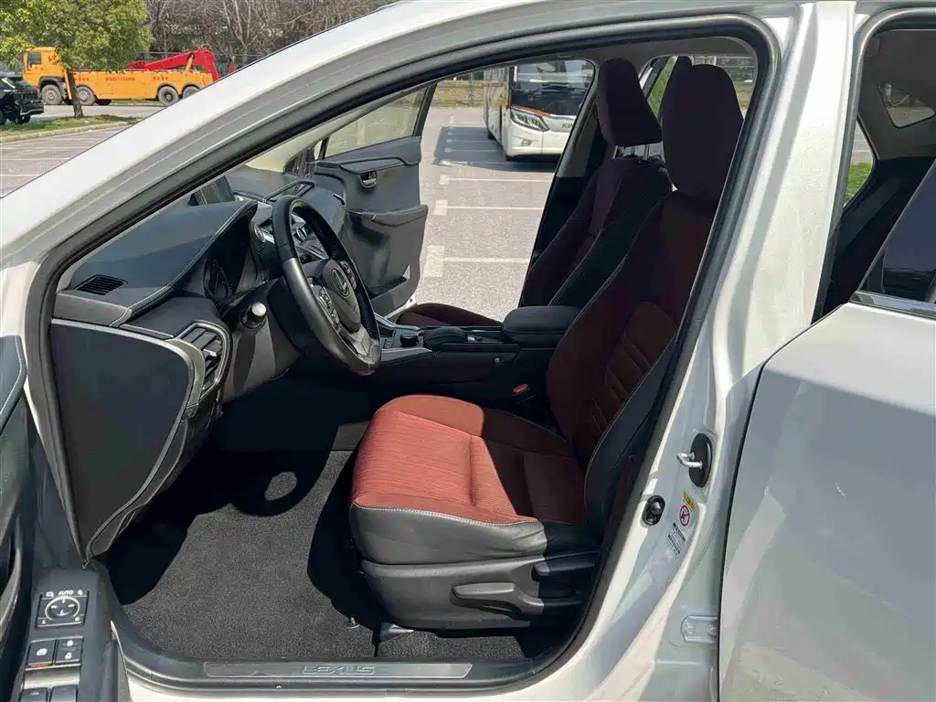 Lexus NX 2015 200 FWD Premium фото 13