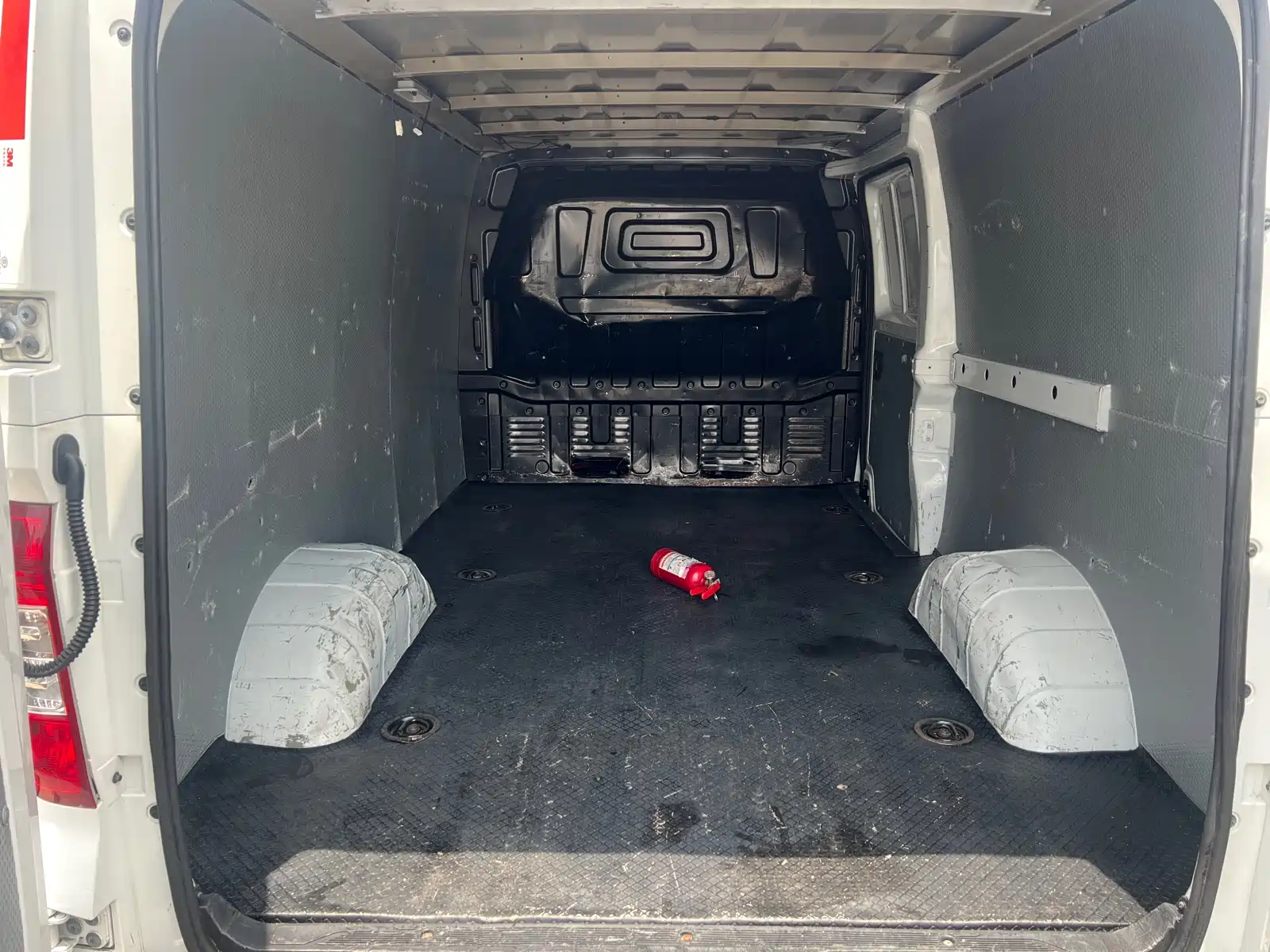 Фото 8 - Maxus Maxus EV30