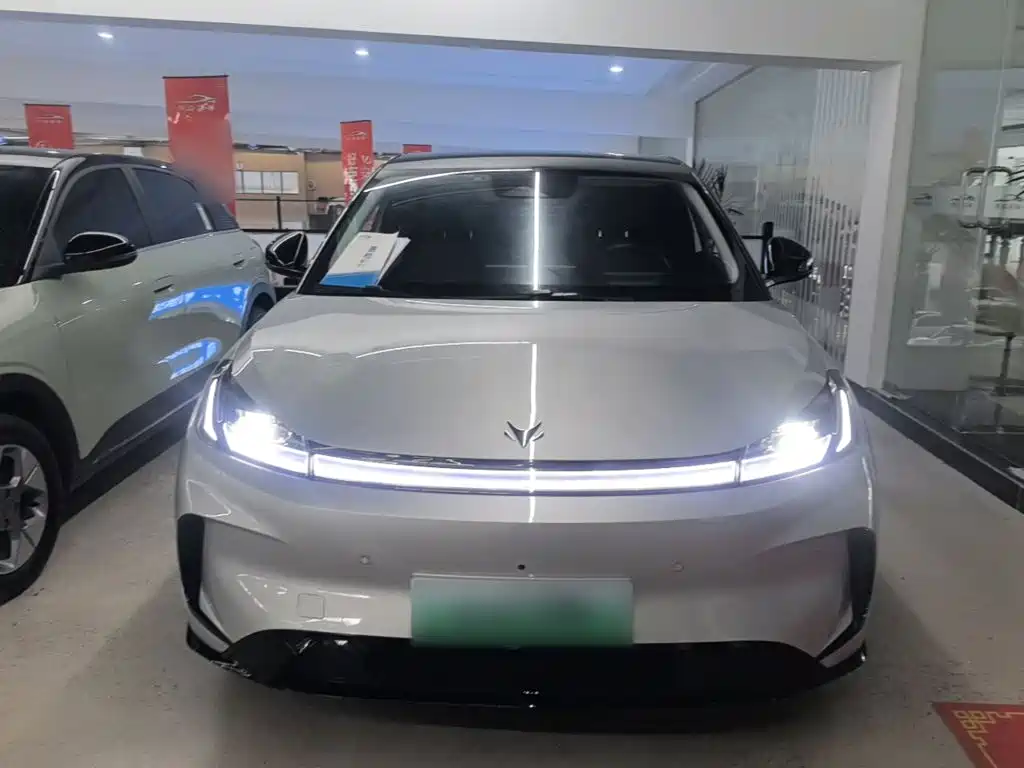 ARCFOX T1 2025 2025 Base Model