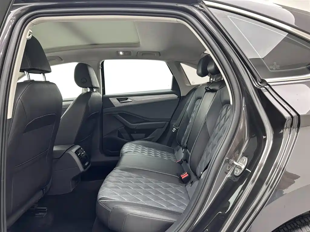 Volkswagen Sagitar 2023 300TSI DSG Surpassing Edition фото 20