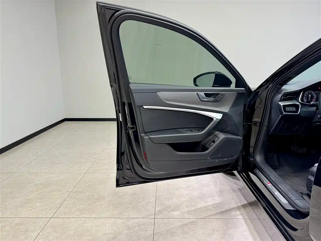 Audi A6L 2022 45 TFSI Premium Dynamic фото 17