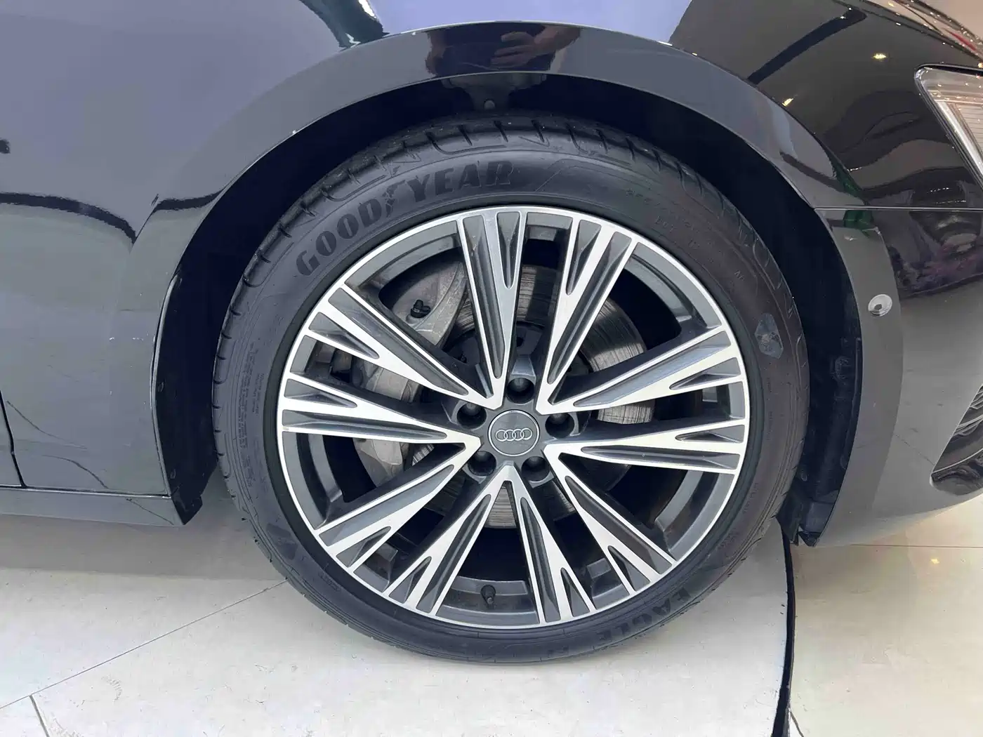 Audi A6L 2021 55 TFSI quattro Premium Elegance фото 25