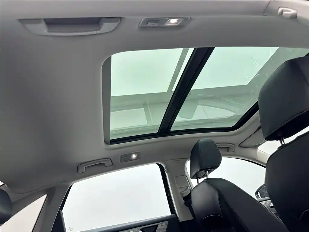 Volkswagen Sagitar 2023 300TSI DSG Surpassing Edition фото 23