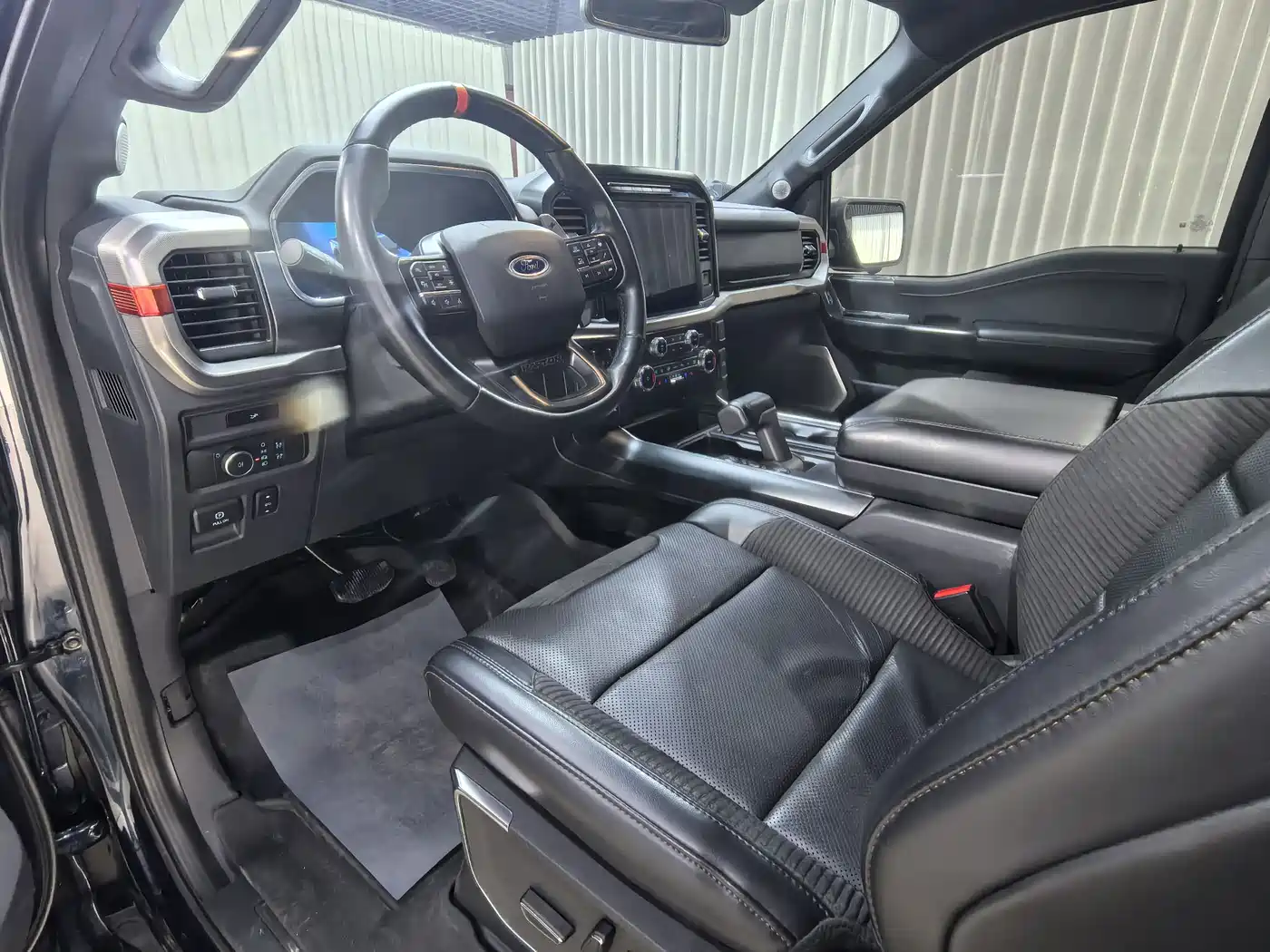 FORD F-150 RAPTOR