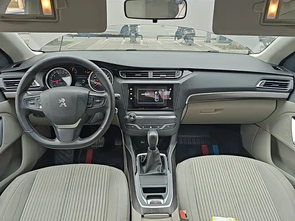 Peugeot 408 2014 1.8L Automatic Luxury Edition фото 10