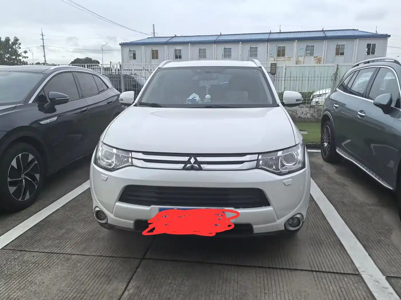 Mitsubishi Outlander (Import) 2015 2014 2.4L 4WD Luxury Value Edition 5-seater