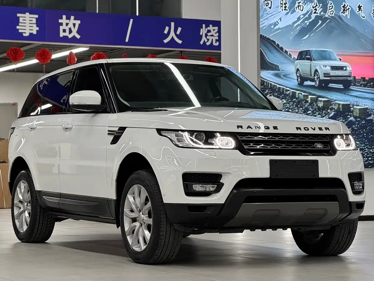 Land Rover Range Rover Sport 2016 Model 3.0 SC V6 HSE DYNAMIC фото 3