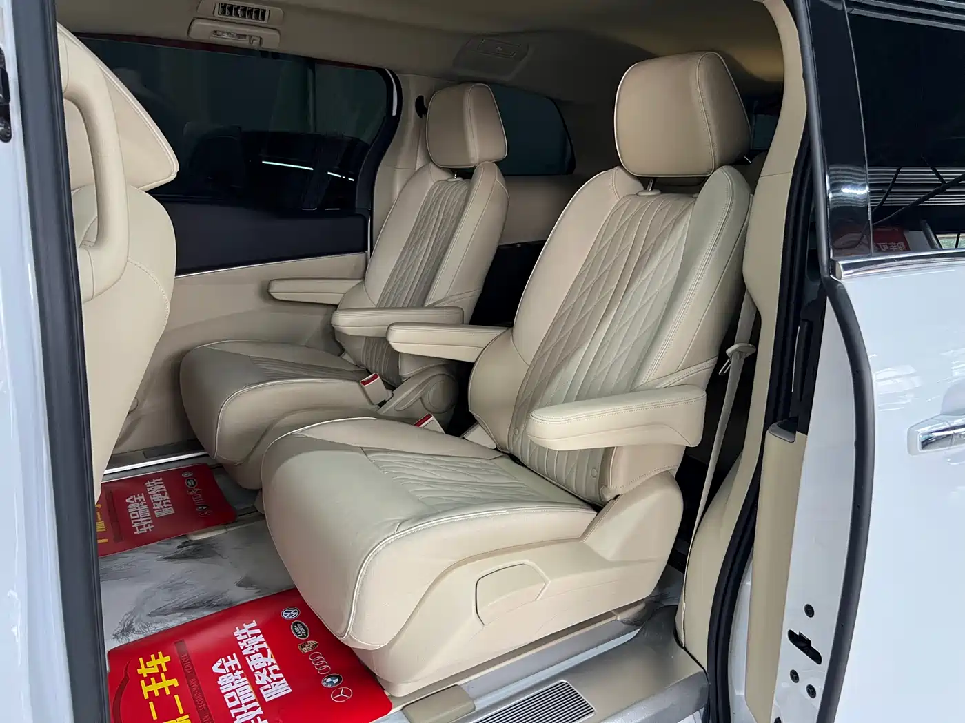 Buick GL8 2023 Land Business Class 652T Luxury фото 9