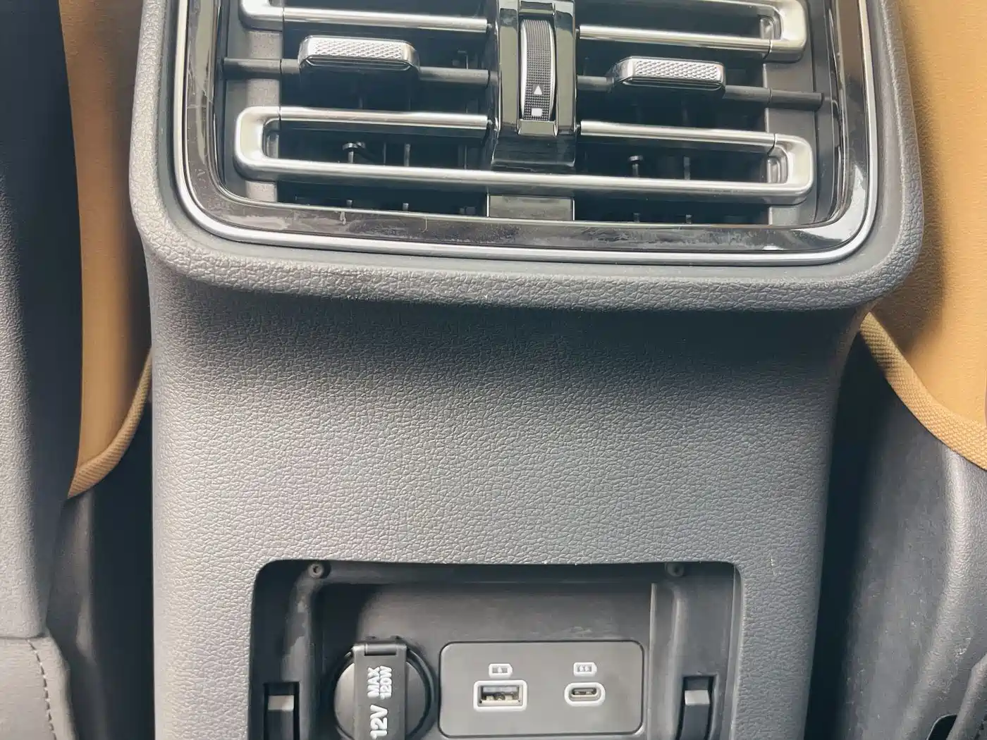 Hongqi HS5 2023 2.0T 4WD Flag Leader Pro фото 28