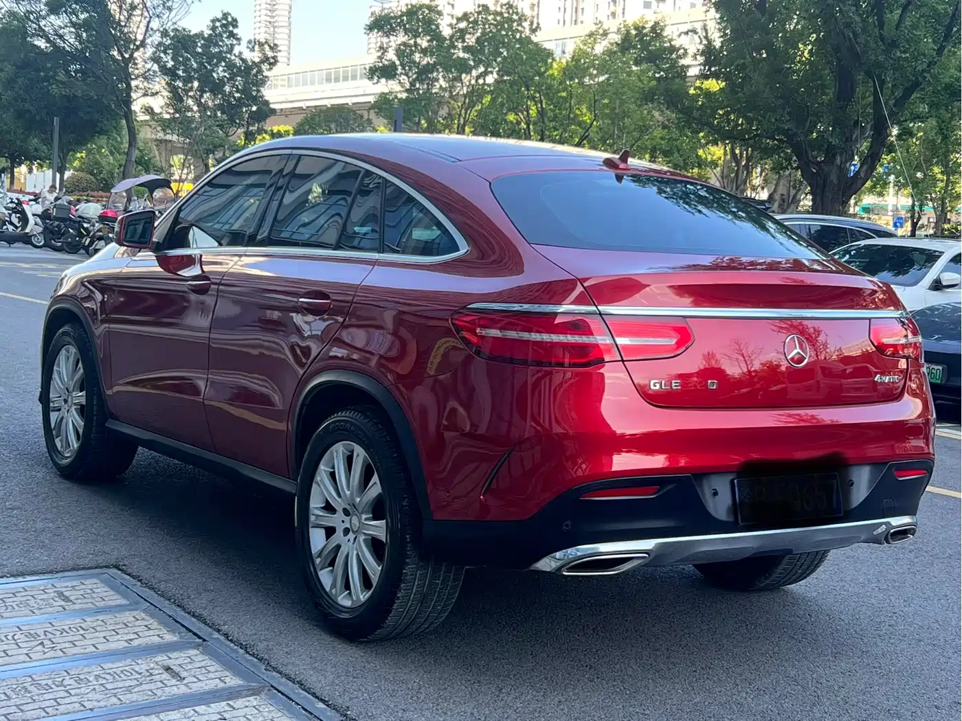 Mercedes-Benz GLE Coupe 2015 GLE 320 4MATIC Coupe SUV фото 4