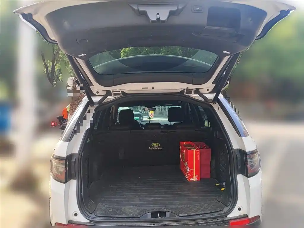 LAND ROVER DISCOVER SPORTS