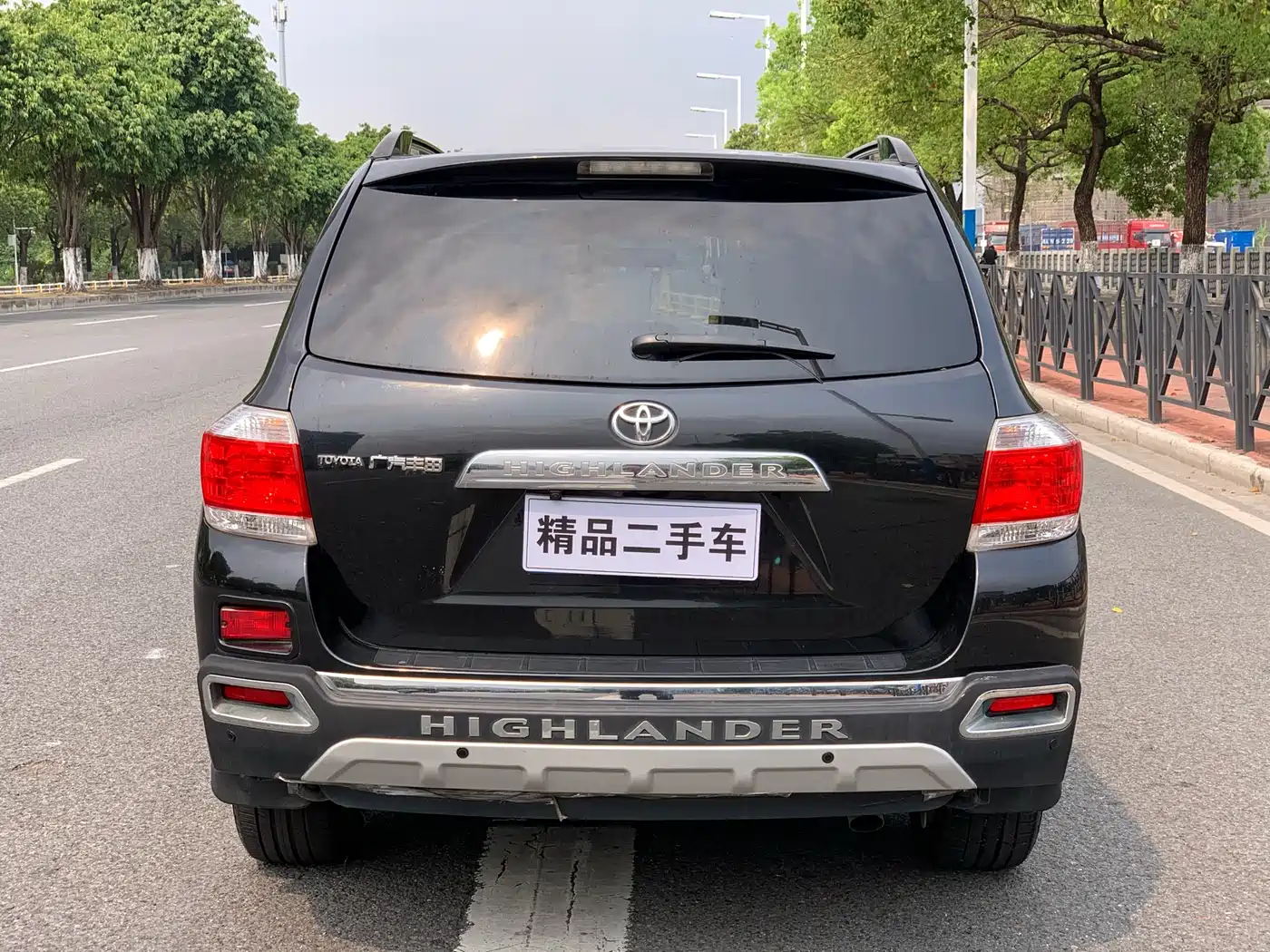 Toyota Highlander 2012 2.7L 2WD 7-Seater Luxury Edition фото 5