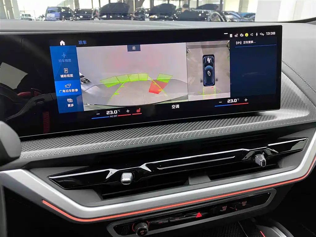BMW XM 2023 Model Base фото 17