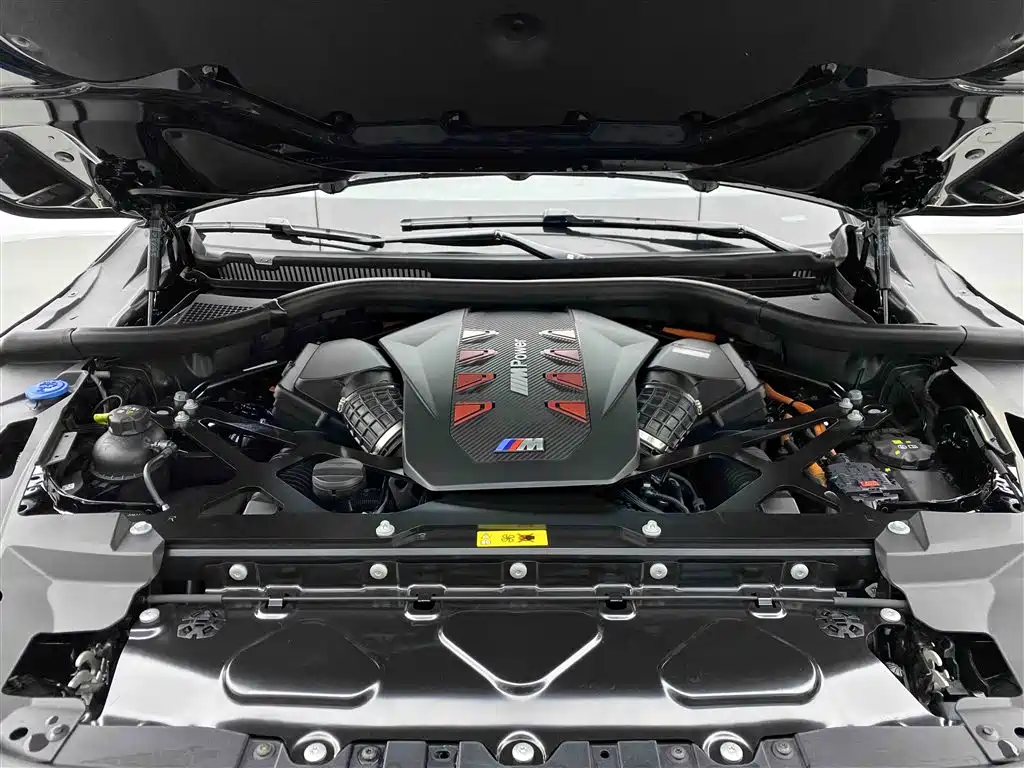 BMW XM 2023 Model Base фото 31