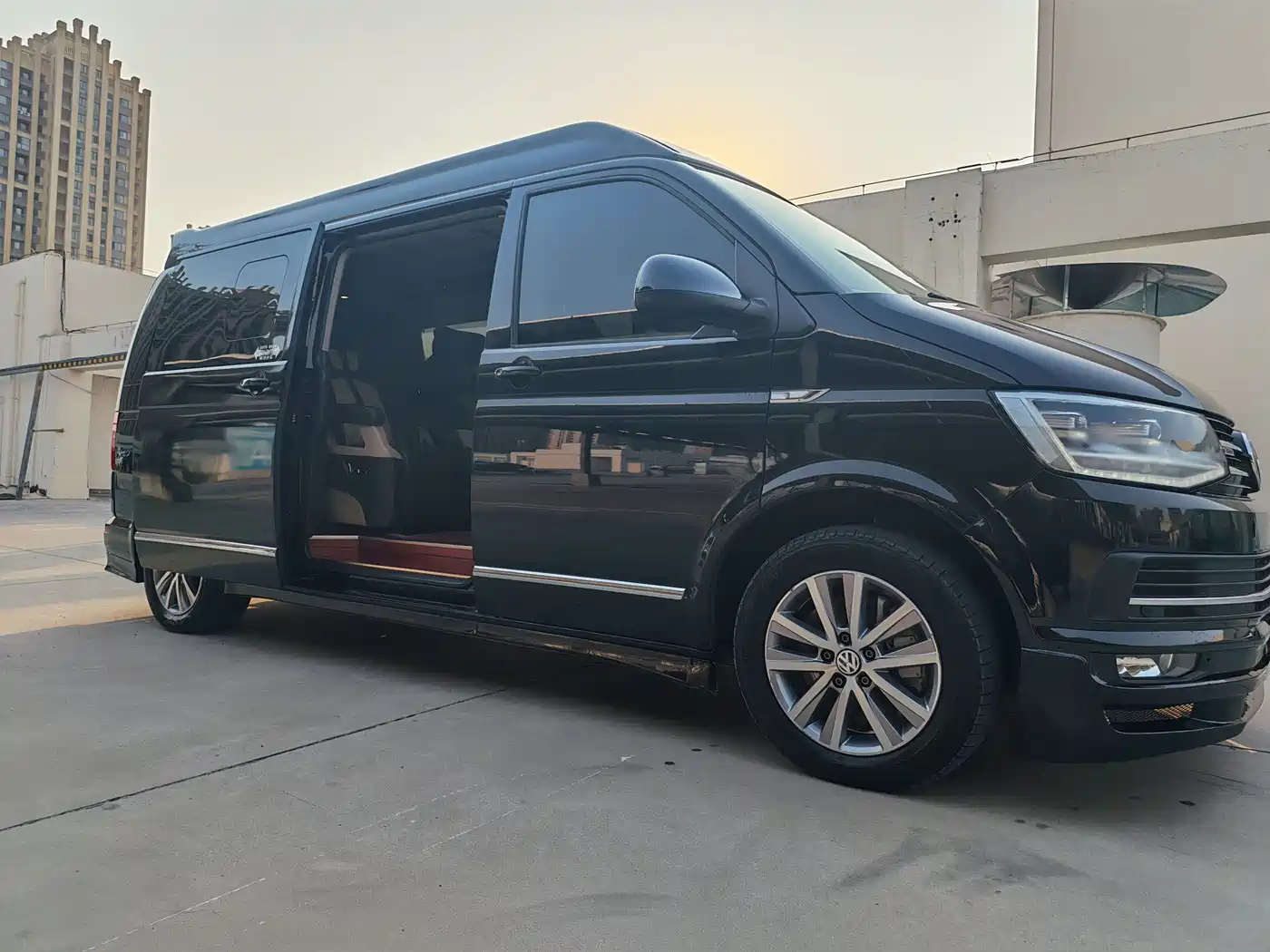Volkswagen Caravelle 2019 2.0TSI 4WD Luxury 7-seater фото 36
