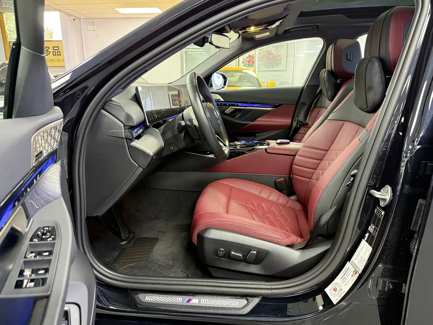 BMW 5 Series 2025 530Li Premium M Sport Package фото 8