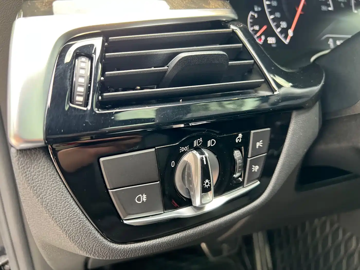 BMW 6 Series GT 2019 630i M Sport Package фото 4