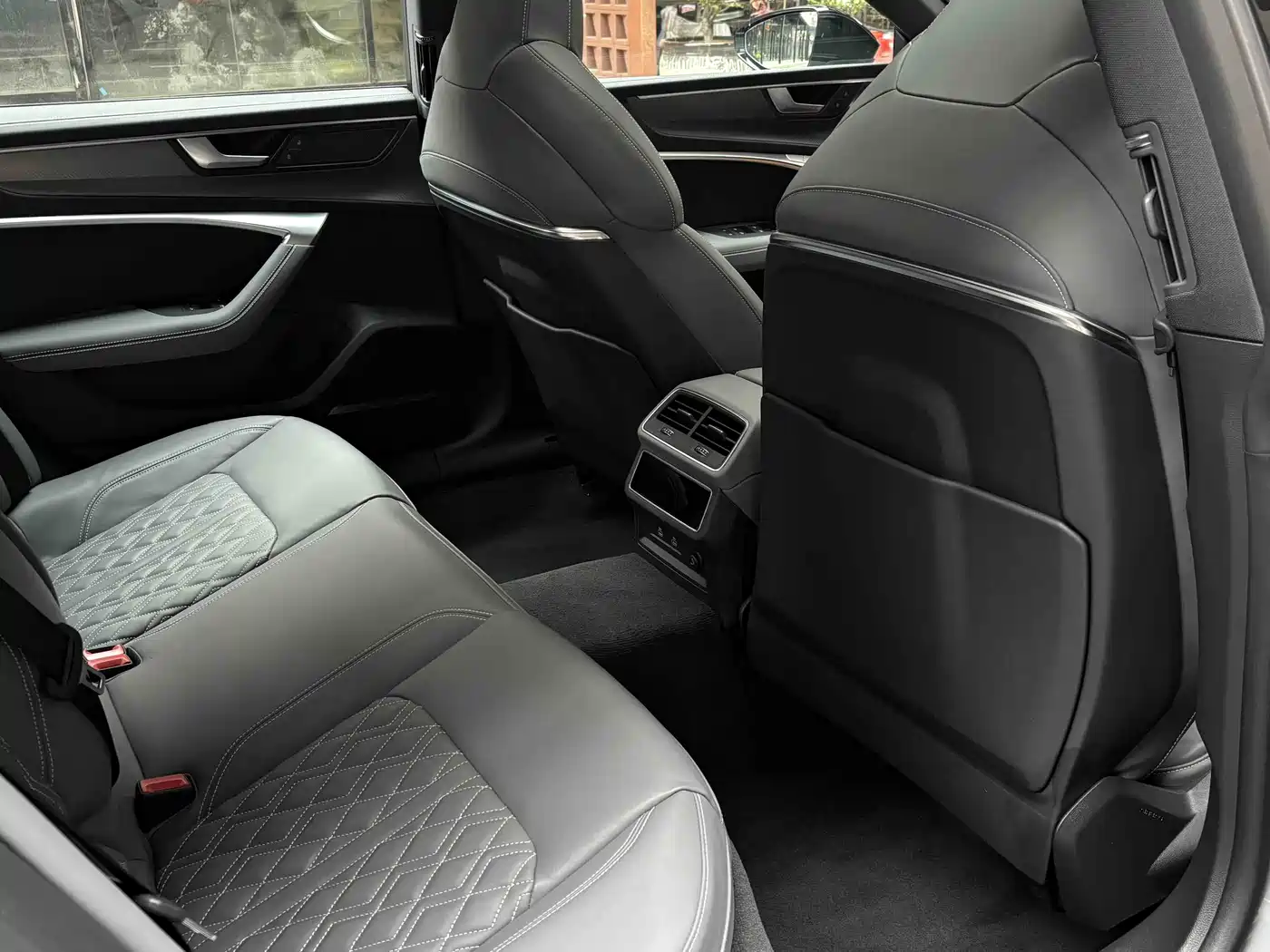 Audi A7L 2024 45 TFSI quattro RS Kit Racing Edition фото 4